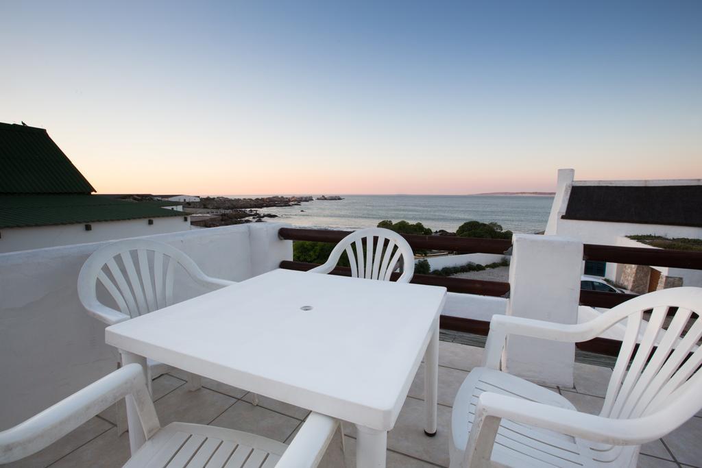 Manatoka Holiday Home Paternoster Room photo